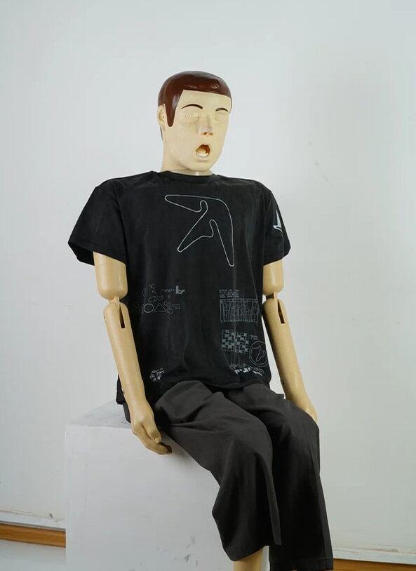 Футболка .Solutions + NUMBER 3 A—Sketch T-Shirt Old Black