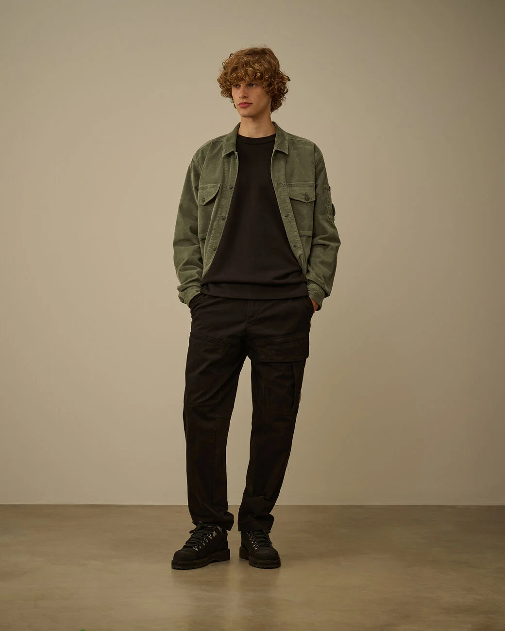 Свитшот Brushed and Emerized Diagonal Fleece Boxy Crewneck Sweatshirt Black