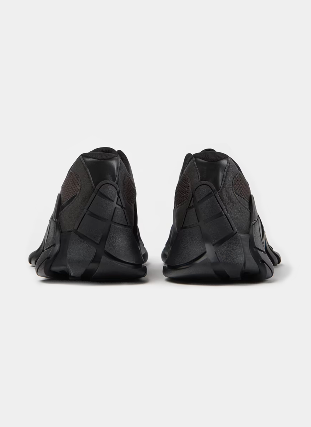 Кроссовки Tormenta