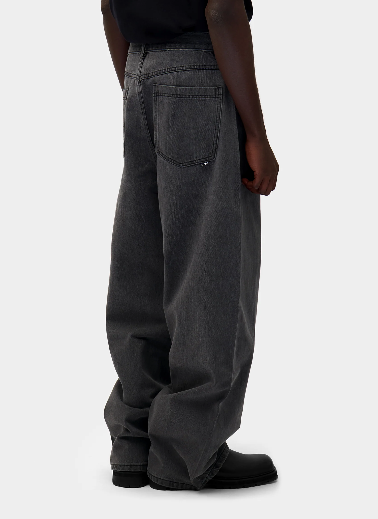 Джинсы Denim Pants Fade Black Джинсы Denim Pants Fade Black