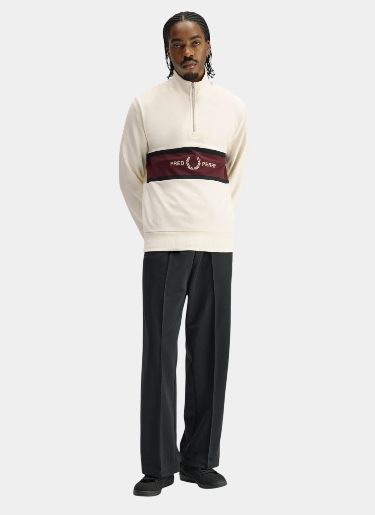 Свитшот Embroidered Panel Half Zip Swe 560