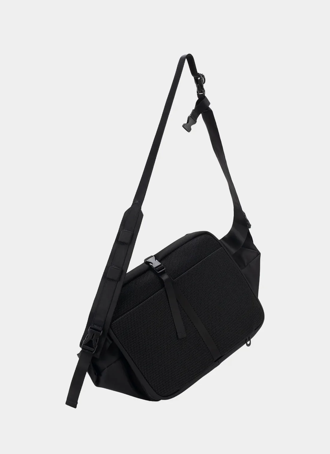 Сумка Satchel & Cross Body Isarau L Sleek Black