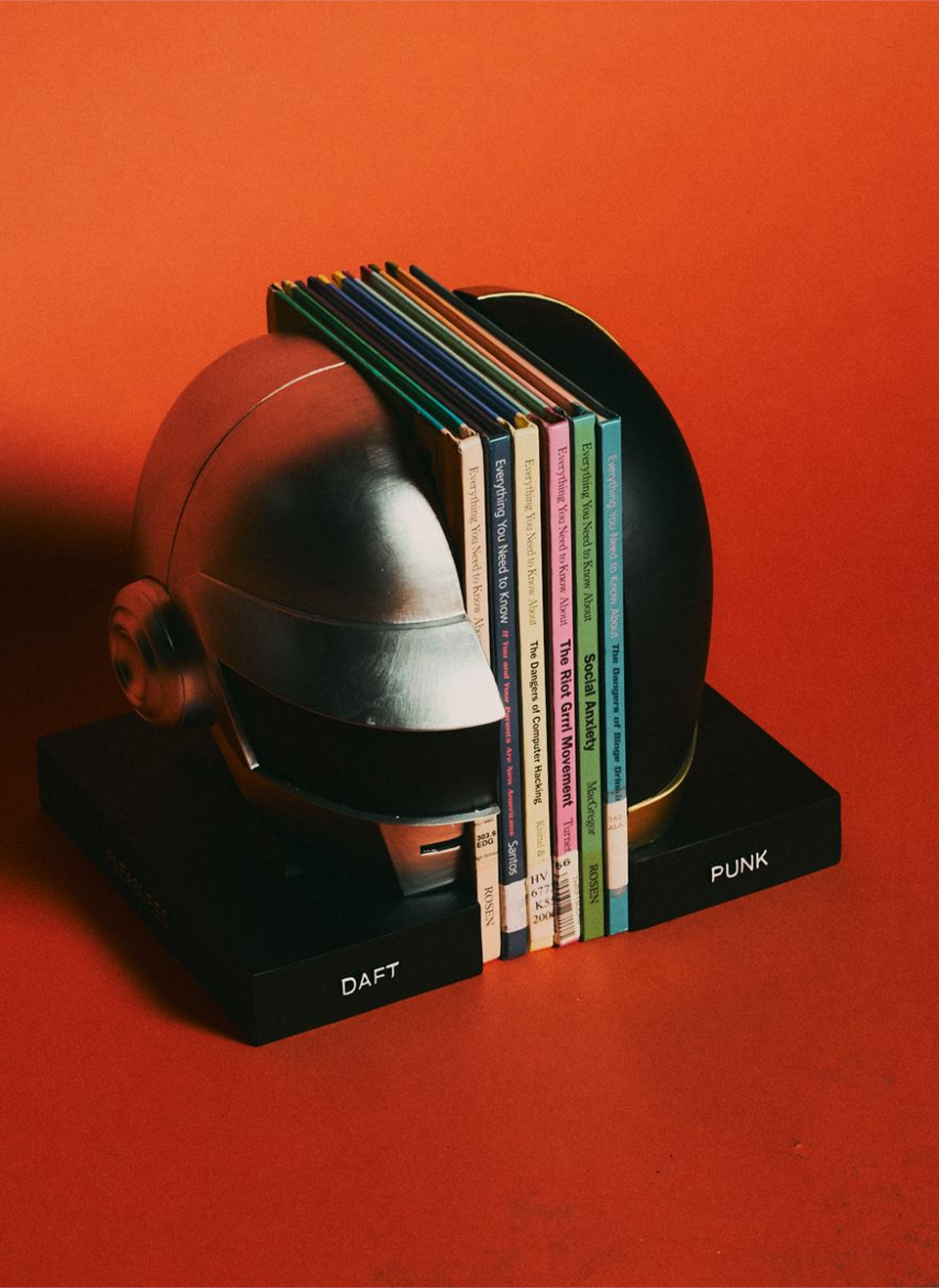 Держатель для книг Pleasures x Daft Punk Helmets Bookend Metallic