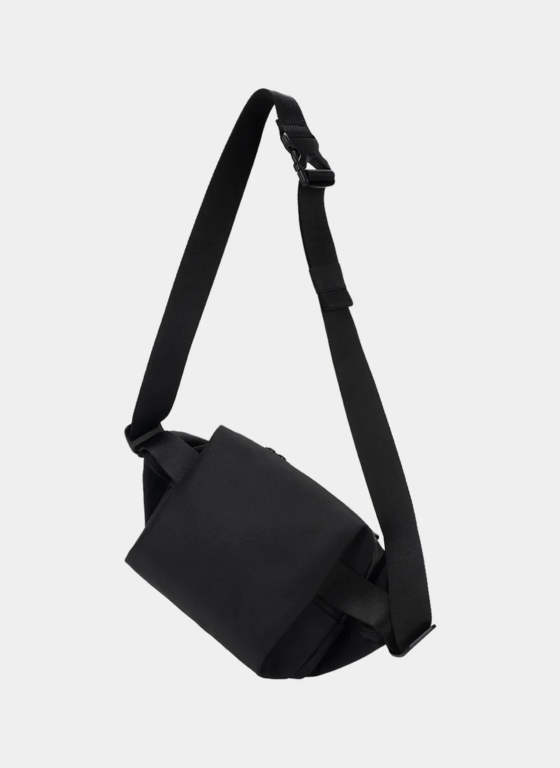 Сумка Satchel & Cross Body Isarau S Round Carbon Black