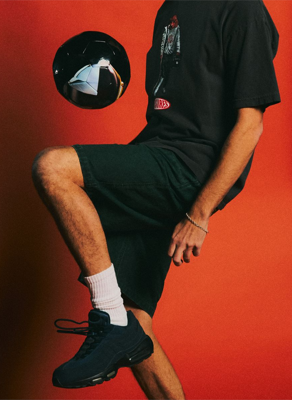 Мяч футбольный Pleasures x Daft Punk Helmets Soccer Ball Black
