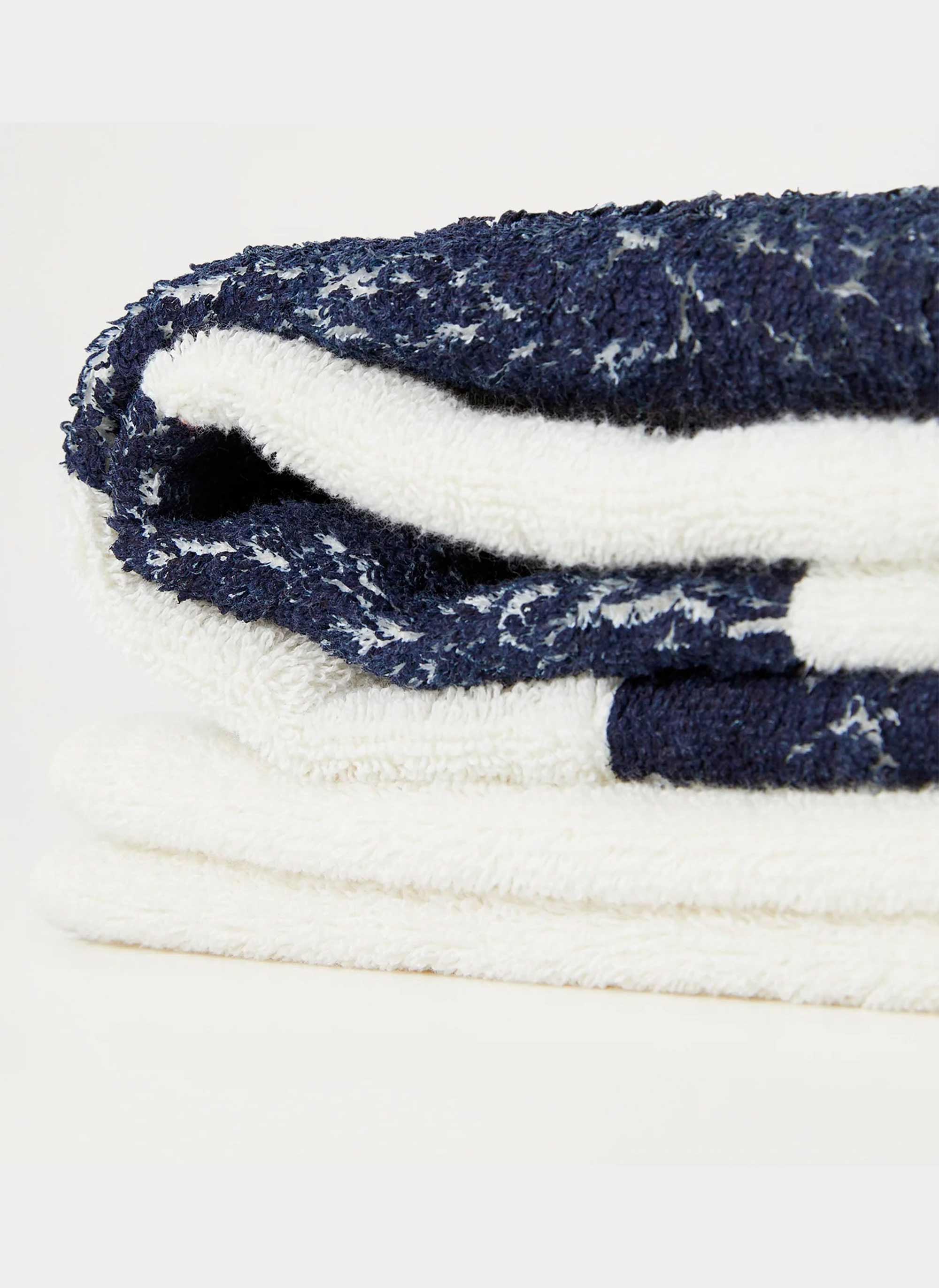 Полотенце Game On, Clothes Off Cream / Blue Полотенце Game On, Clothes Off Cream / Blue