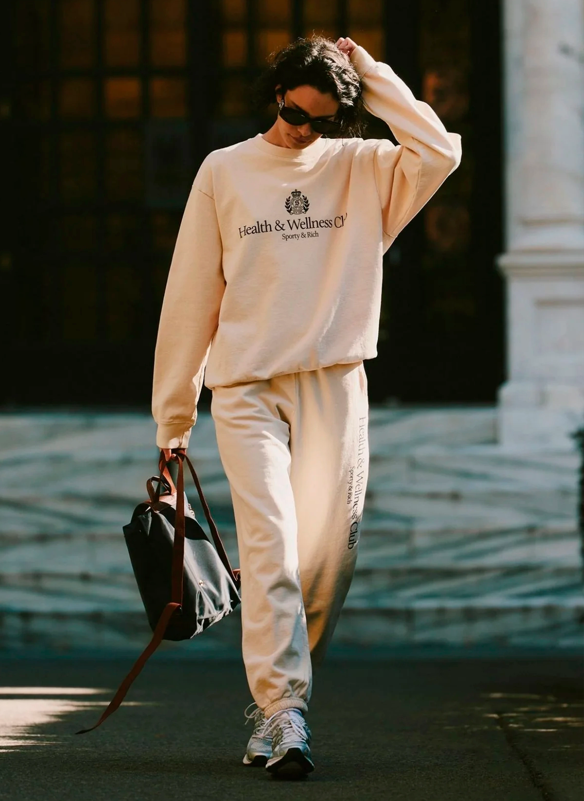 Свитшот H&W Crest Crewneck Cream