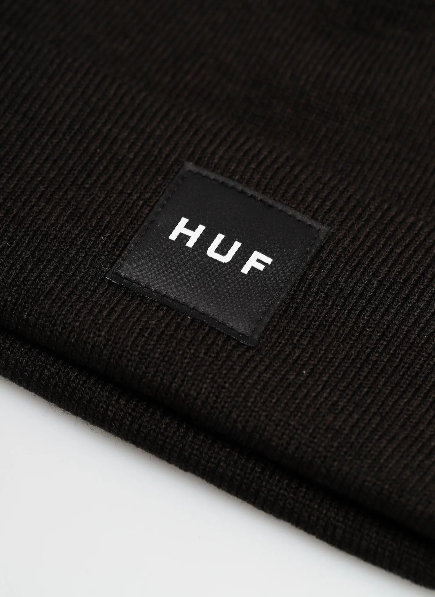 Шапка ‘Essentials Box Logo Beanie’ Black