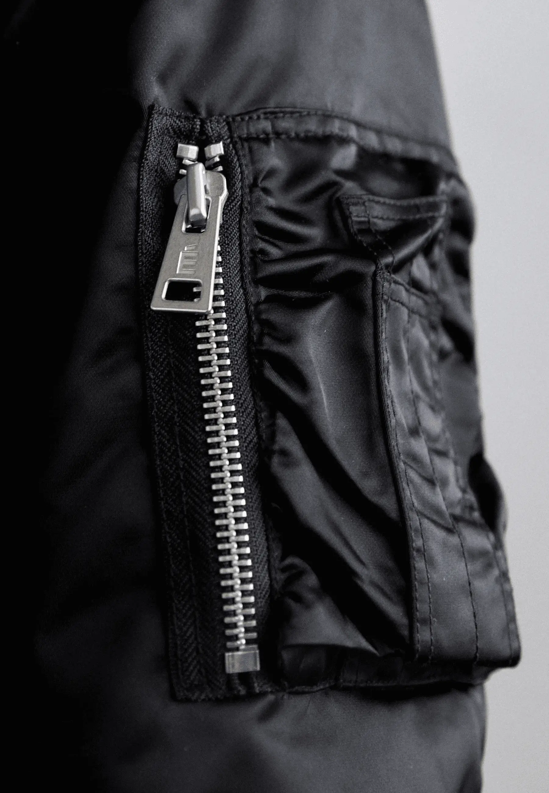 Бомбер NYLON BOMBER JACKET