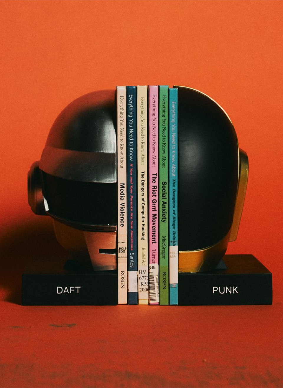 Держатель для книг Pleasures x Daft Punk Helmets Bookend Metallic