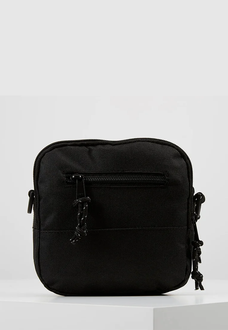 Сумка через плечо ‘Conditions Traveler Bag III’ Black
