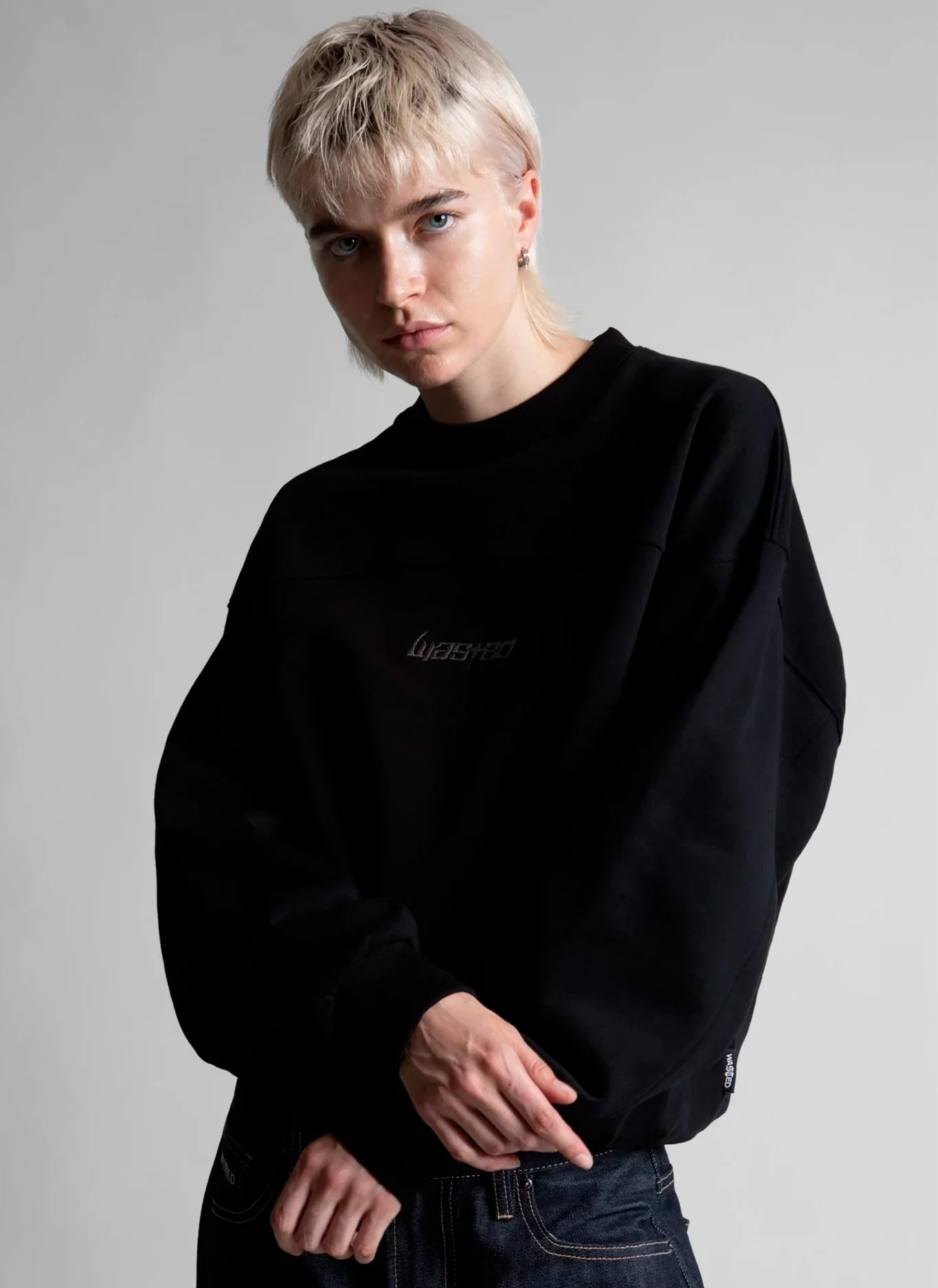 Свитшот Switchblade Boxy Crewneck Black