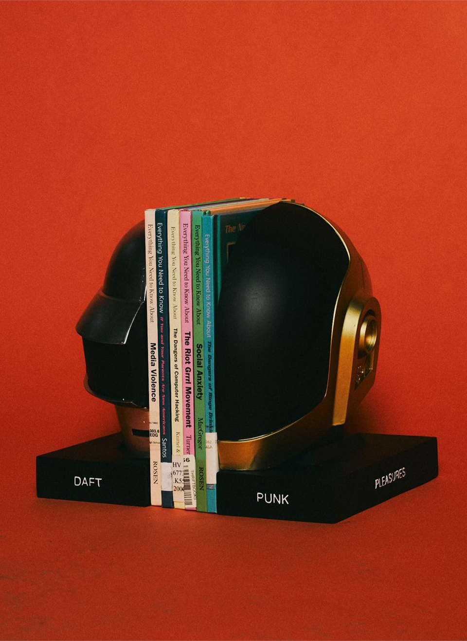 Держатель для книг Pleasures x Daft Punk Helmets Bookend Metallic