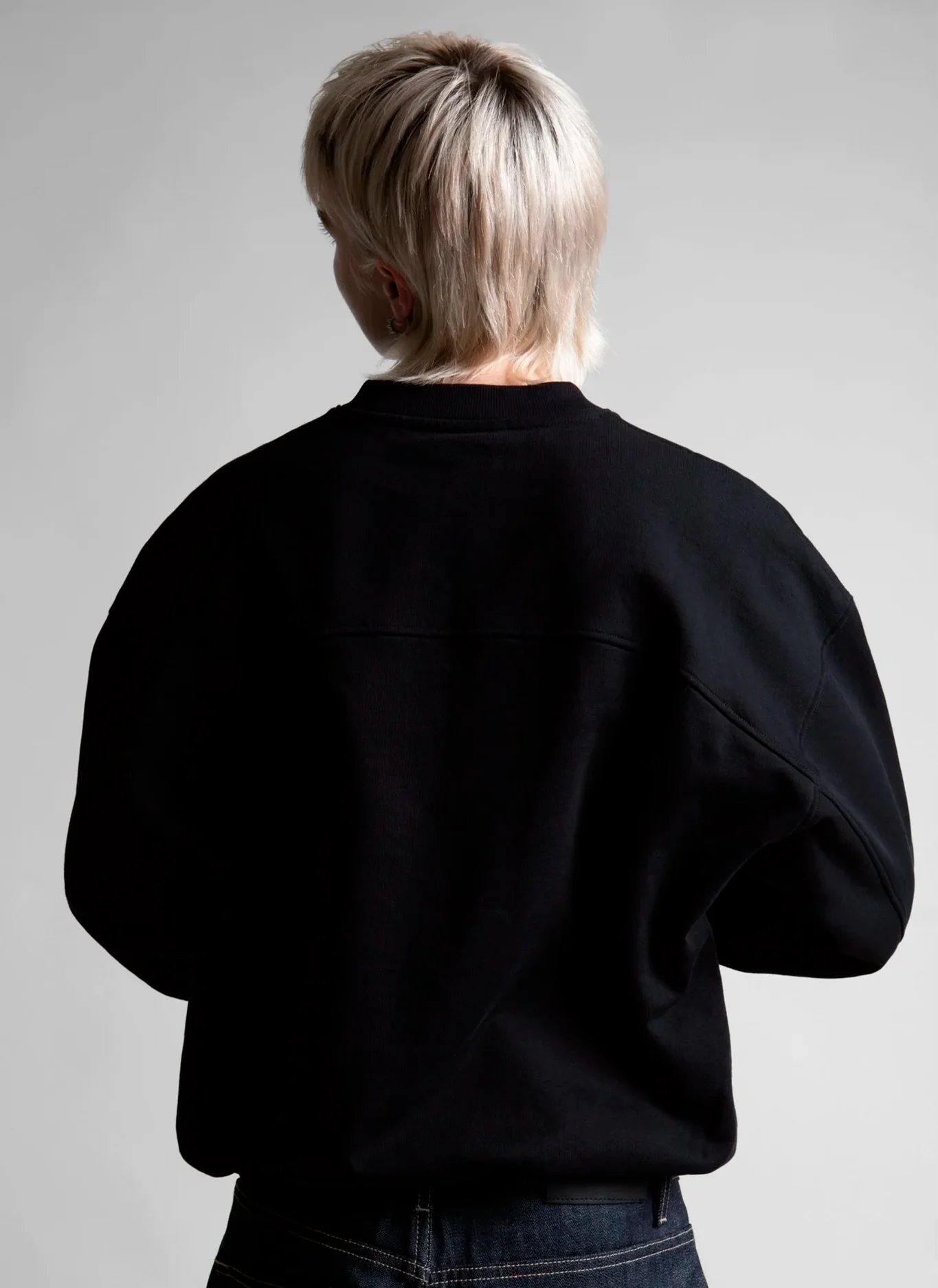 Свитшот Switchblade Boxy Crewneck Black