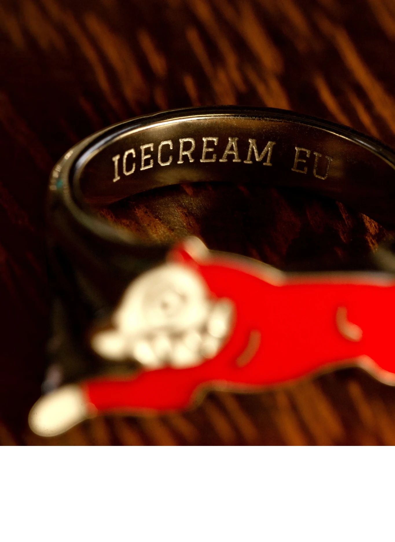 Кольцо Running Dog Ring Silver/Red