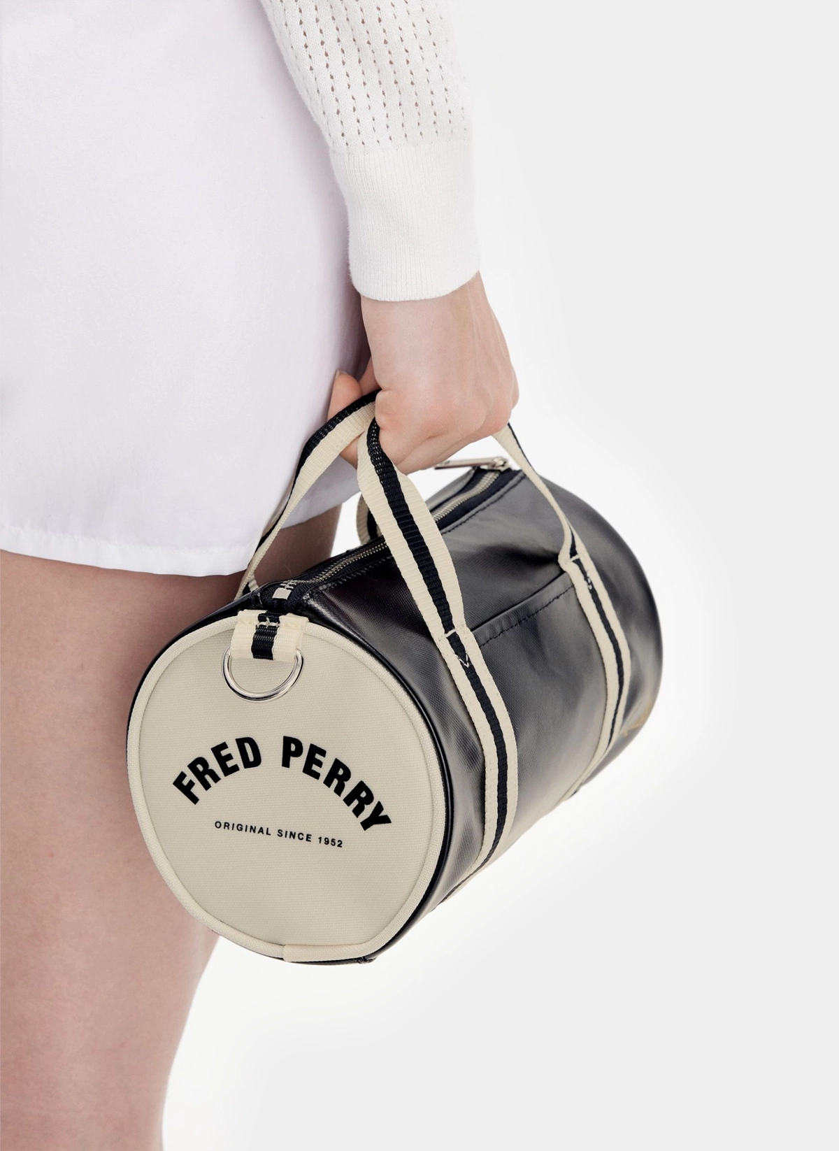 Сумка Classic Mini Barrel Bag D57