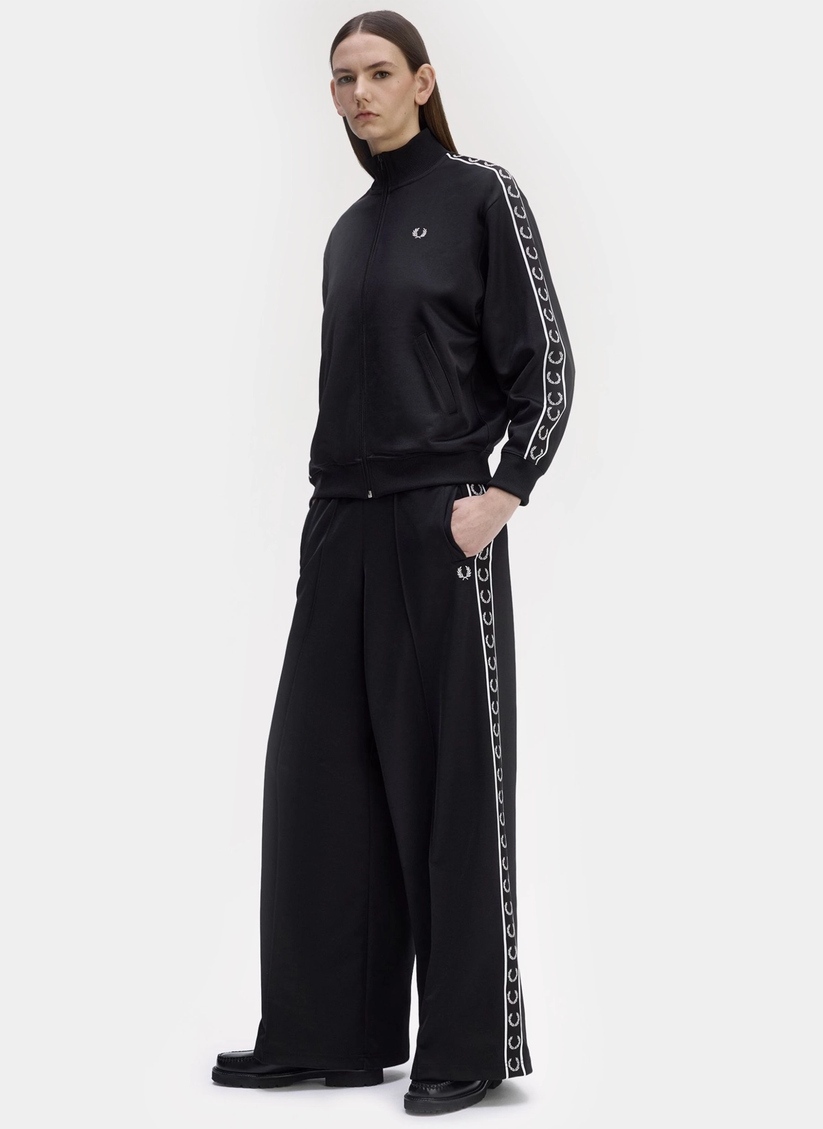 Олимпийка женская Taped Track Jacket 184