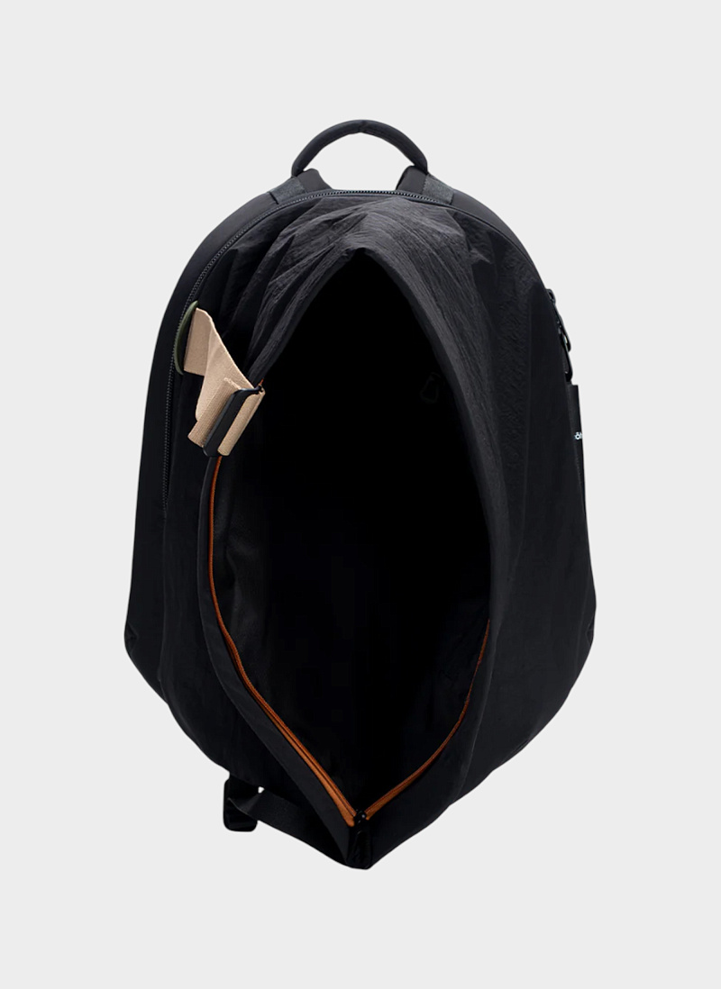 Рюкзак Backpacks Isar M Smooth Black Colour Accent Black
