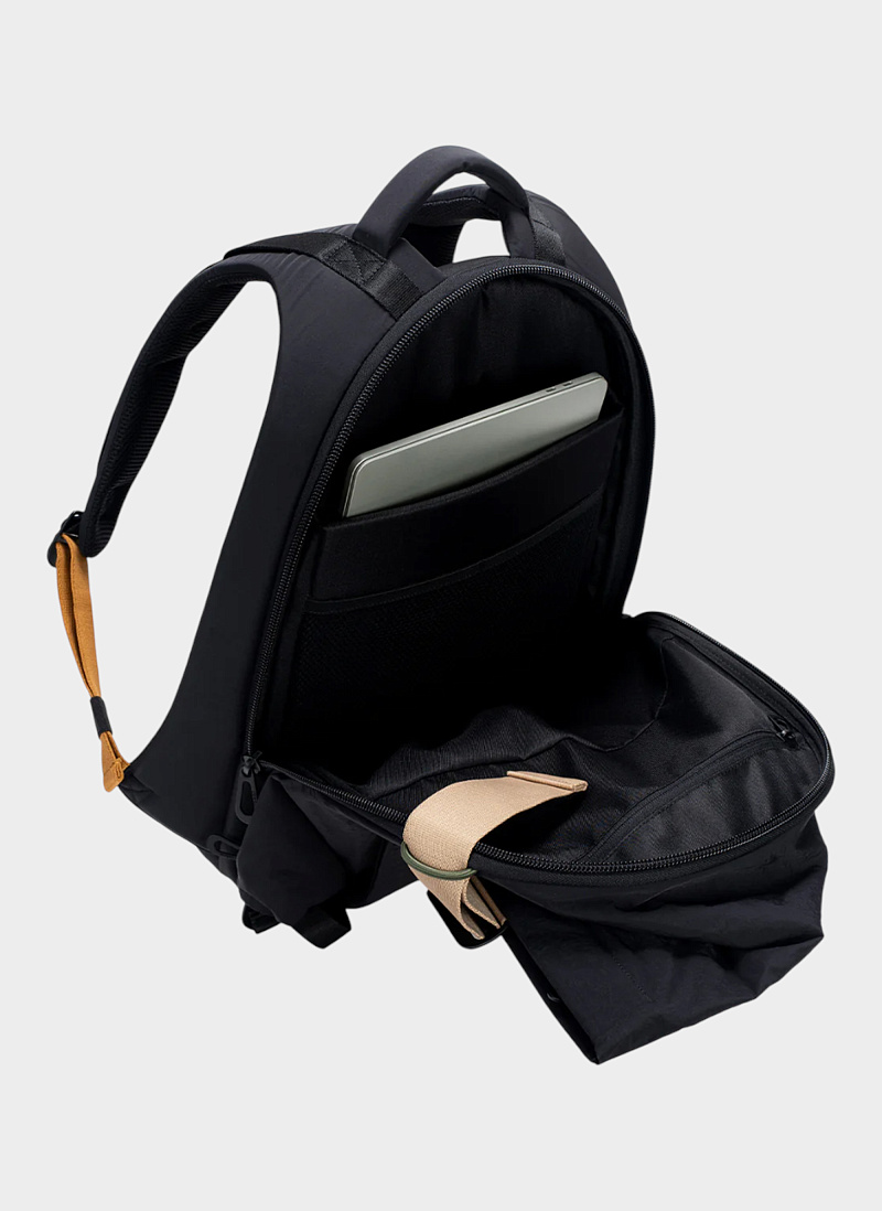 Рюкзак Backpacks Isar M Smooth Black Colour Accent Black